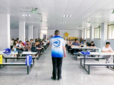 反诈宣传在行动，垃圾分类树新风